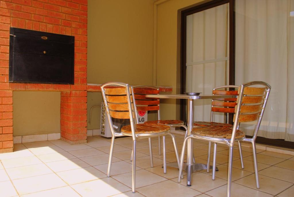 Palm Valley Inn And Day Spa Hartbeespoort Εξωτερικό φωτογραφία