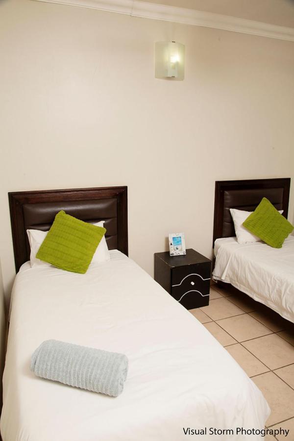 Palm Valley Inn And Day Spa Hartbeespoort Εξωτερικό φωτογραφία