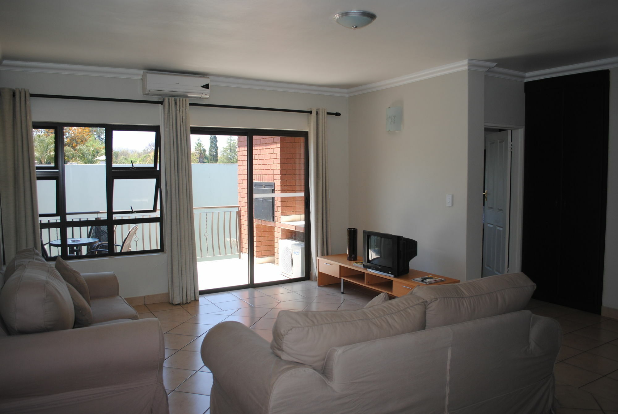 Palm Valley Inn And Day Spa Hartbeespoort Εξωτερικό φωτογραφία