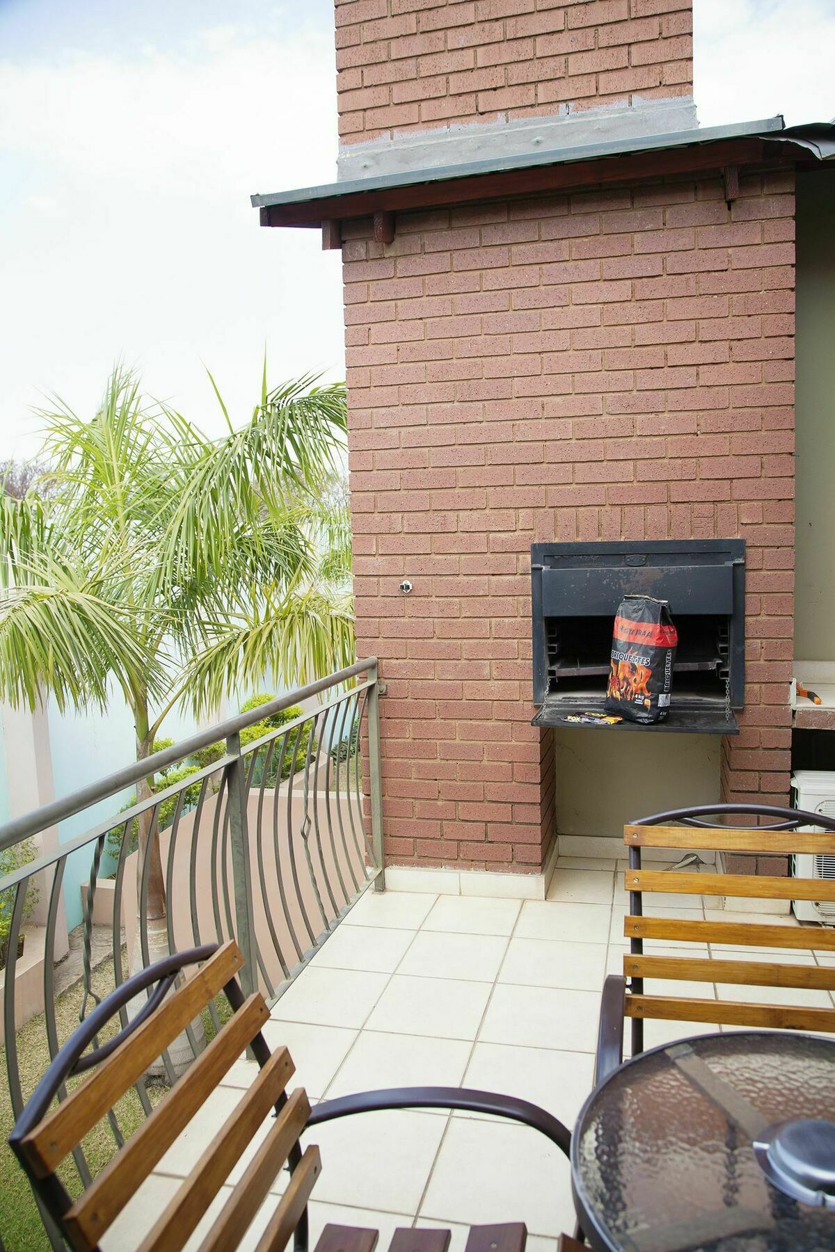 Palm Valley Inn And Day Spa Hartbeespoort Εξωτερικό φωτογραφία